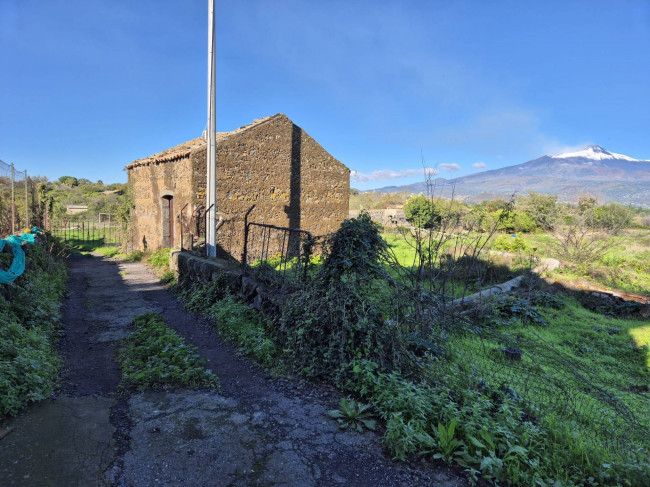 Terreno agricolo in vendita a Valverde (CT)