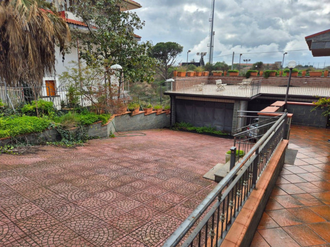 Box o garage in Vendita a Mascalucia