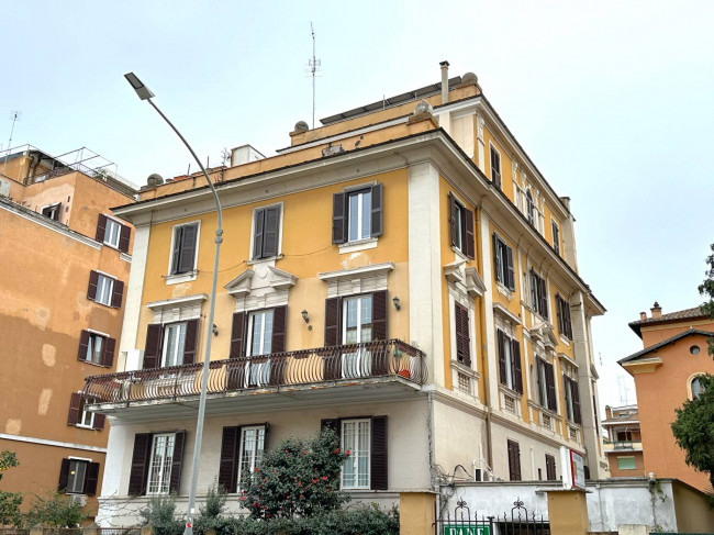 Appartamento in vendita a Appio Latino, Roma (RM)