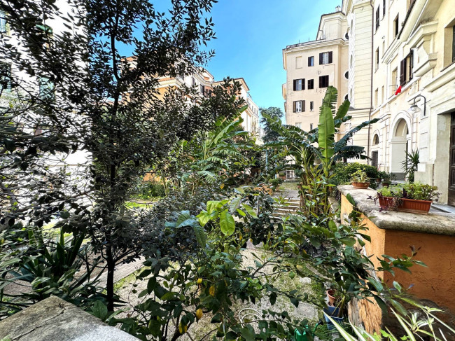 Appartamento in vendita a Appia Nuova, Roma (RM)
