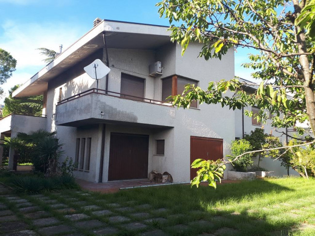 Villa in vendita a Teramo (TE)