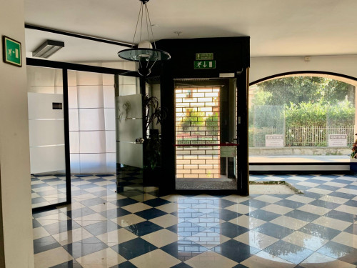 Studio/Ufficio in affitto a Cene