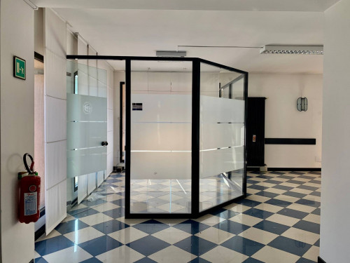 Studio/Ufficio in affitto a Cene