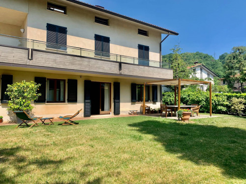 Villa in vendita a Bergamo