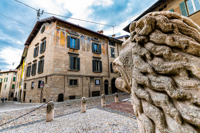 Appartamento in vendita a Bergamo