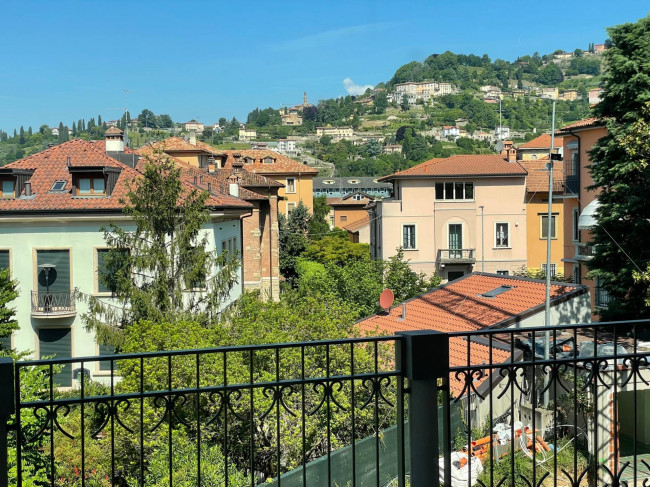 Appartamento in vendita a Bergamo