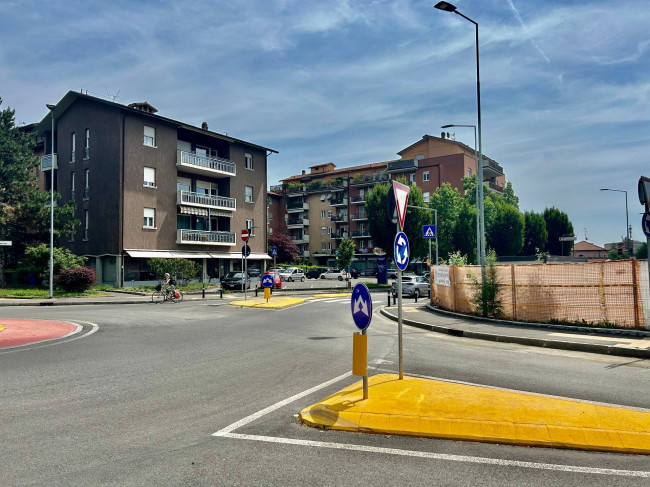 Negozio in Affitto a Bergamo