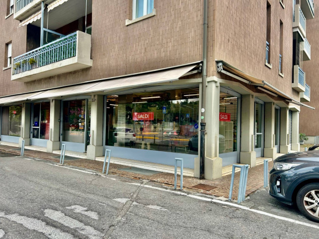 Locale commerciale in Affitto a Bergamo