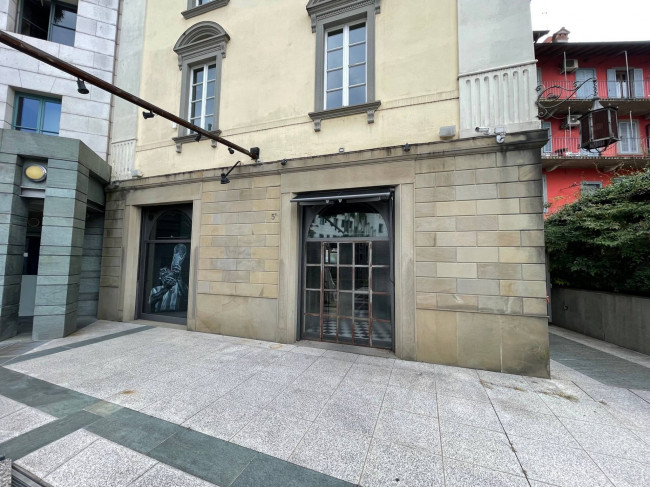 Locale commerciale in affitto a Bergamo