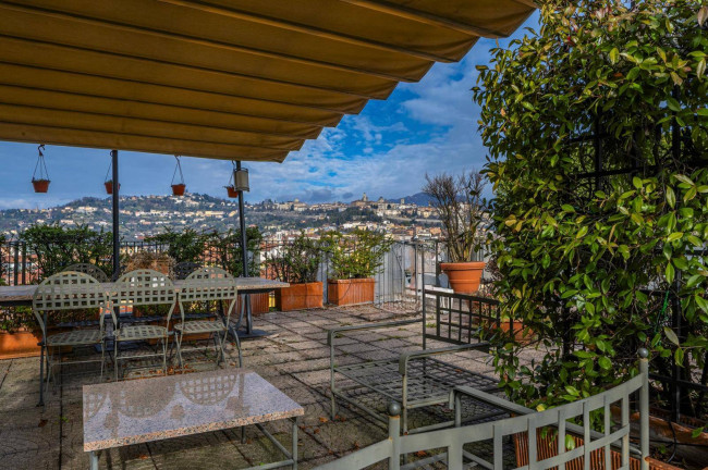 Attico in Vendita a Bergamo