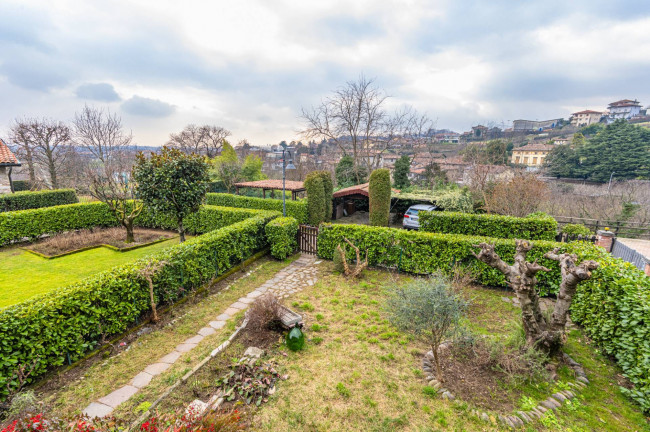 Villa in vendita a Almenno San Salvatore
