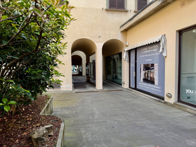 Negozio in Vendita a Bergamo