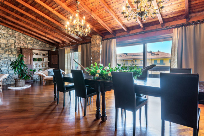 Villa in vendita a Grumello del Monte
