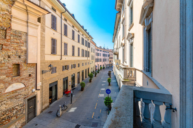 Appartamento in vendita a Bergamo