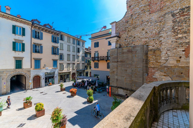 Appartamento in vendita a Bergamo