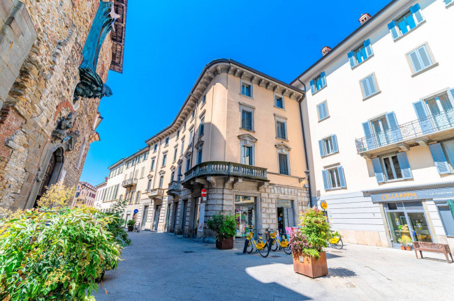Appartamento in vendita a Bergamo