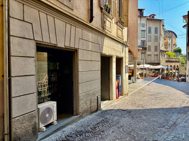 Negozio in vendita a Bergamo