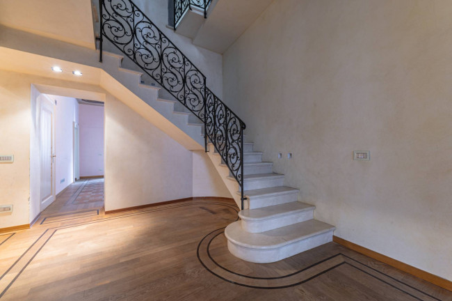 Palazzo in vendita a Bergamo