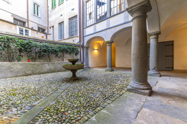 Palazzo in vendita a Bergamo