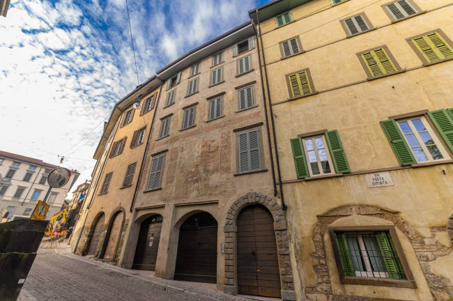 Palazzo in vendita a Bergamo