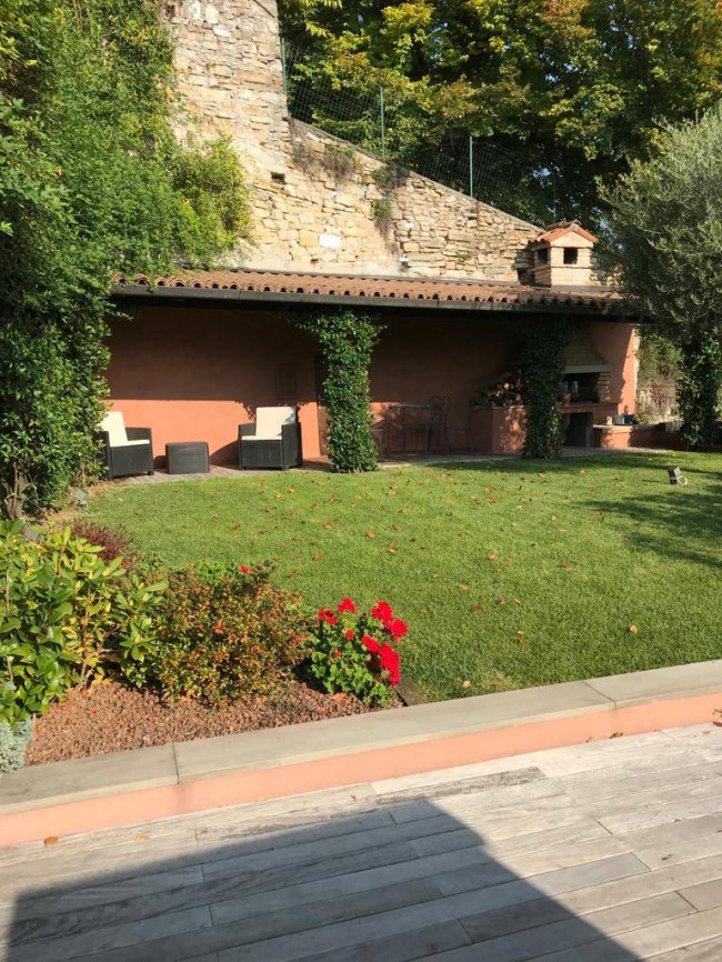 Palazzo in vendita a Bergamo