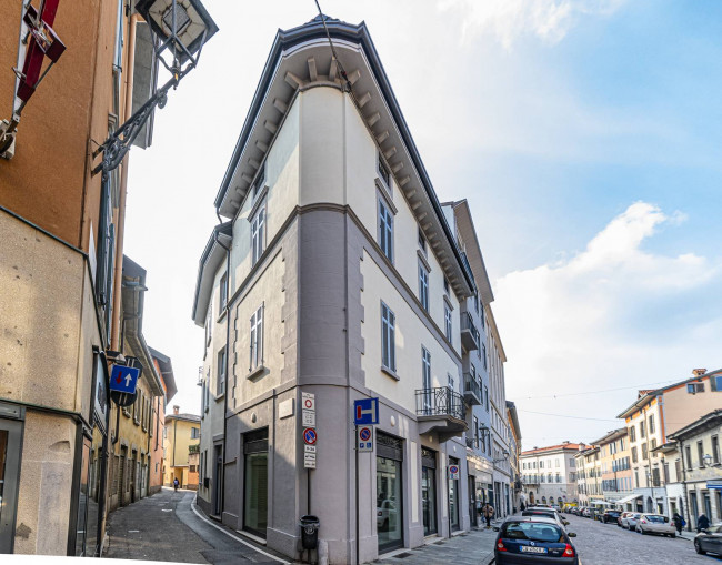  for rent in Bergamo