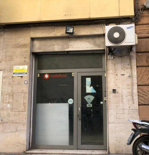 Locale commerciale in Affitto a Palermo