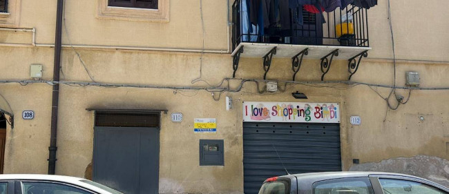 Locale commerciale in Affitto/Vendita a Palermo