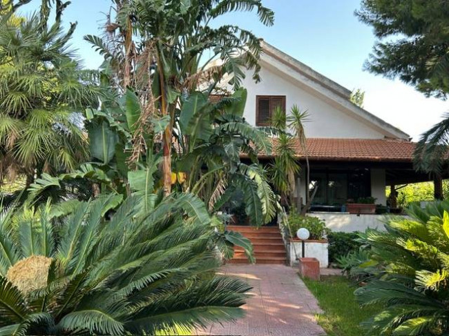 Villa in Vendita a Palermo
