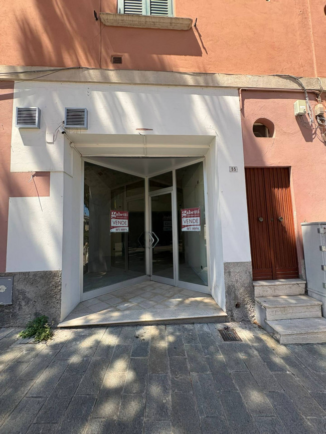 Locale commerciale