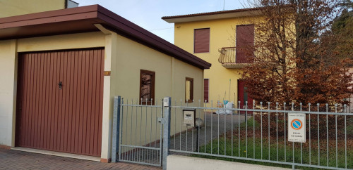 Casa singola in Affitto a Vicenza