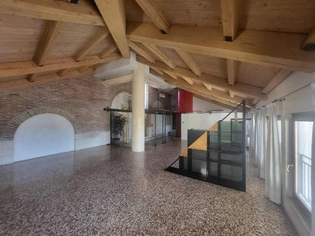 Penthouse for Rent to Vicenza