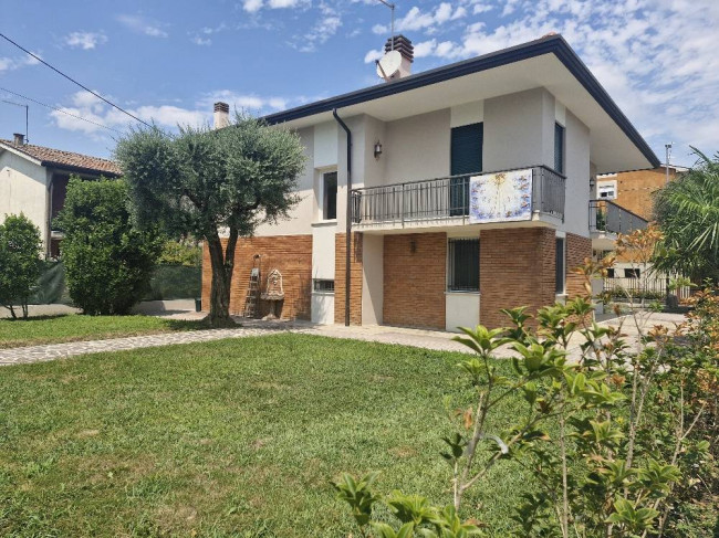Single House for Rent to Carmignano di Brenta