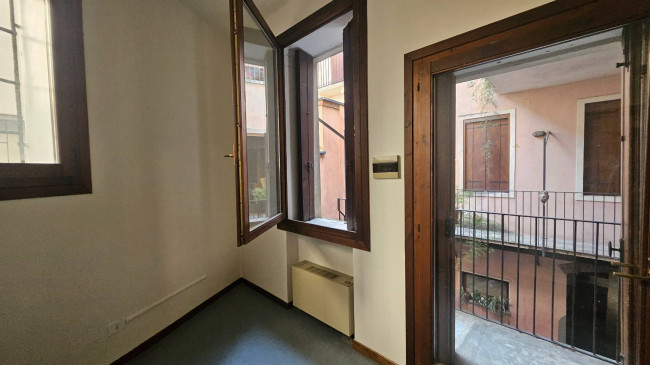 Study/Office for Rent to Vicenza