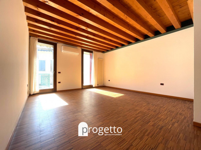  for Rent to Vicenza