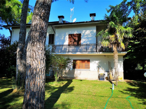 Villa in Vendita a Pollenza
