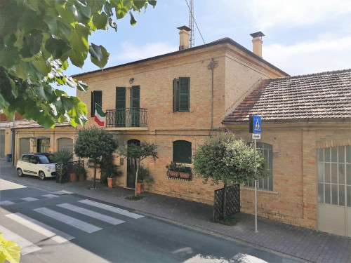 Villa for Sale to Montegiorgio