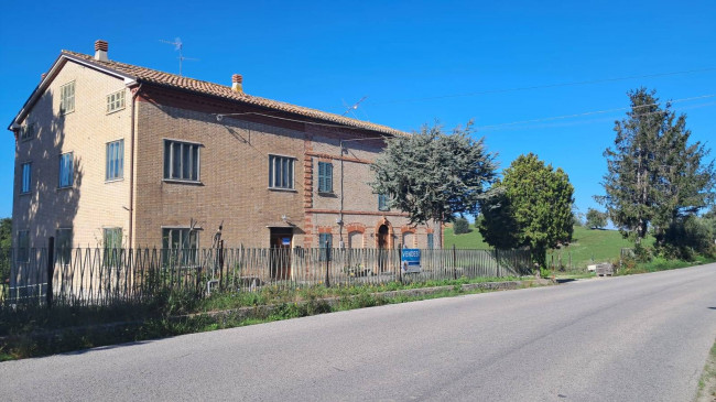 Casa singola in Vendita a Monte Vidon Corrado