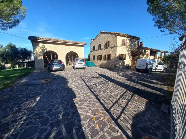 Casa singola in Vendita a Macerata