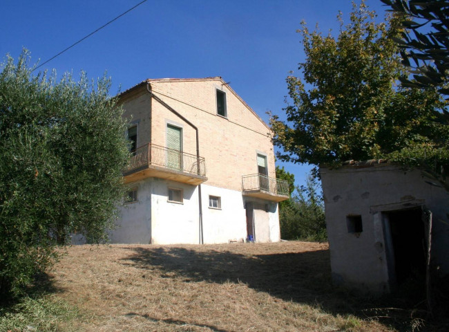 Casa singola in Vendita a Montegiorgio