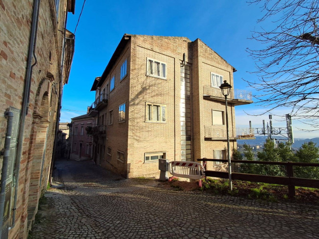 Appartamento in Vendita a Montegiorgio