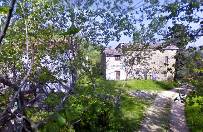 Casa singola in Vendita a Tolentino