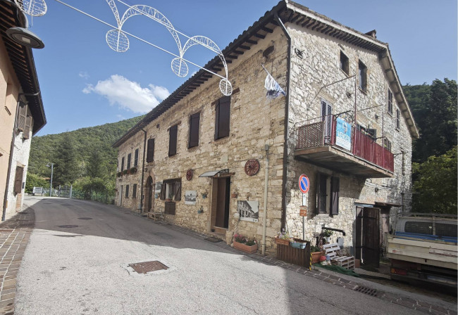 Apartment for Sale to Serravalle di Chienti