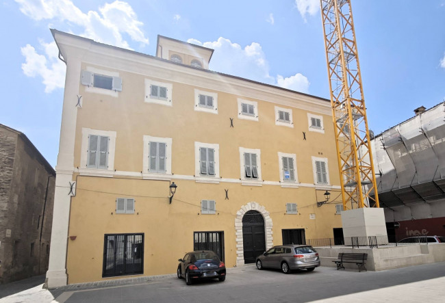 Appartamento in Vendita a Tolentino