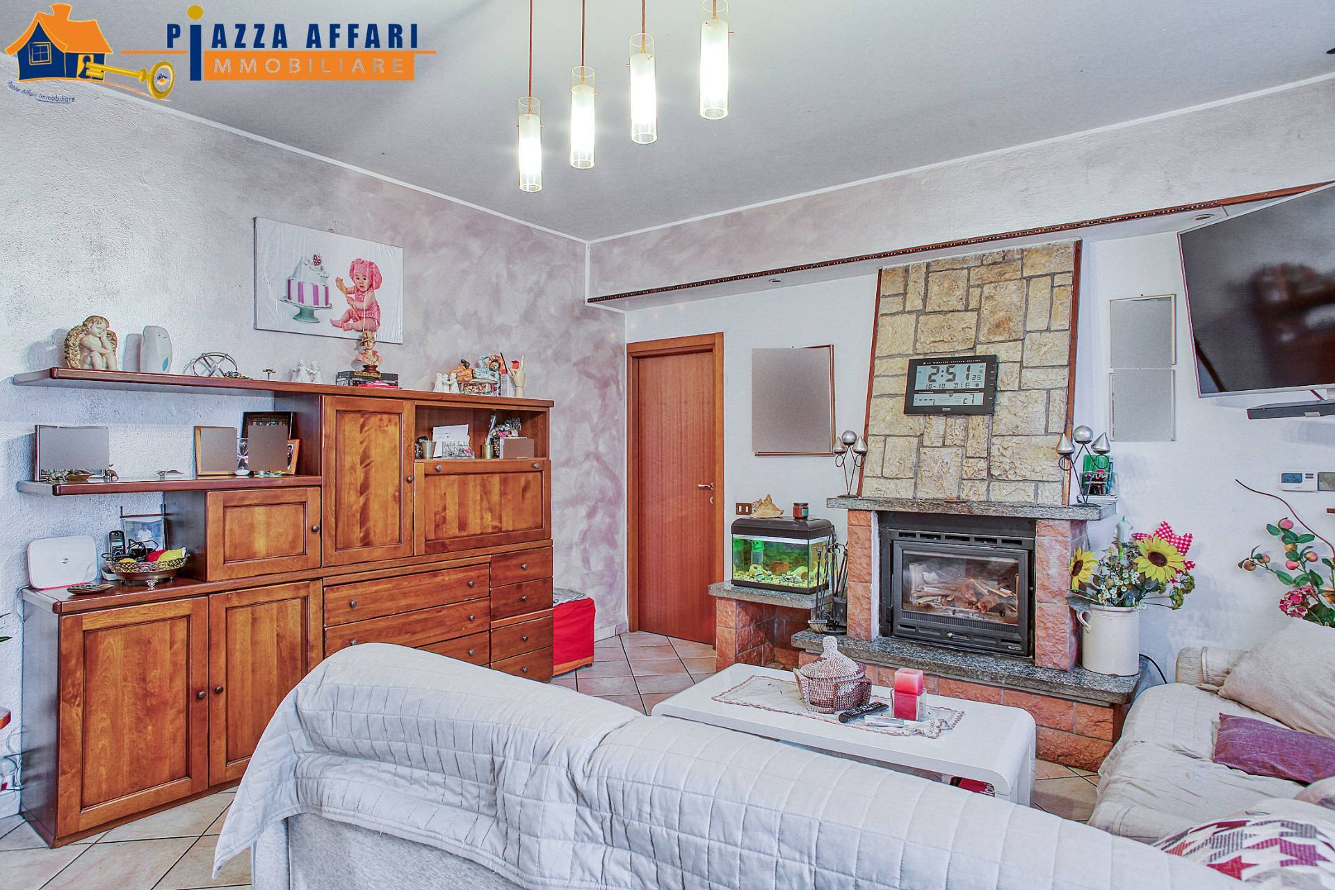 Porzione di Casa Terra / Cielo in vendita a Cadegliano-Viconago
