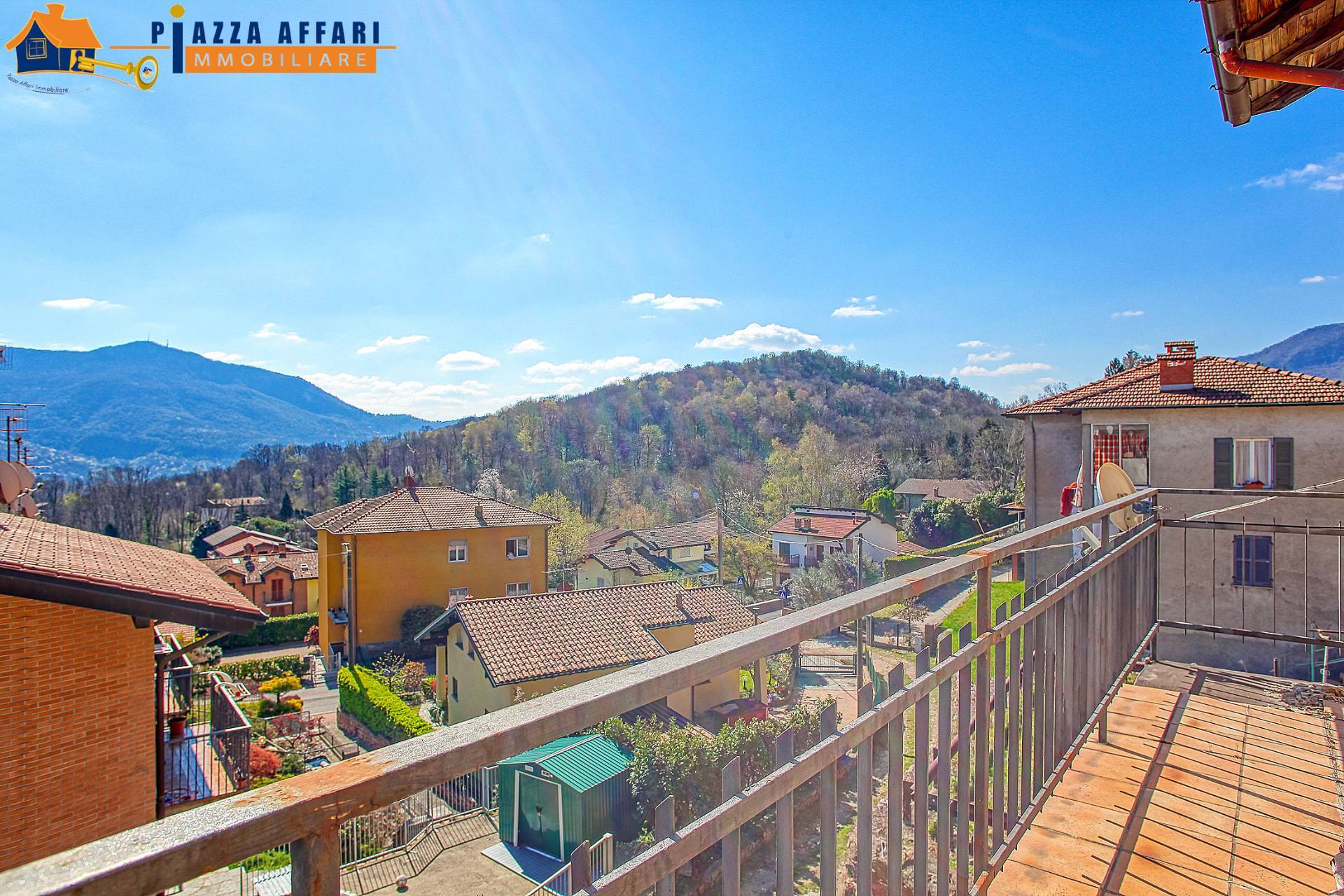 Porzione di Casa Terra / Cielo in vendita a Cuasso al Monte
