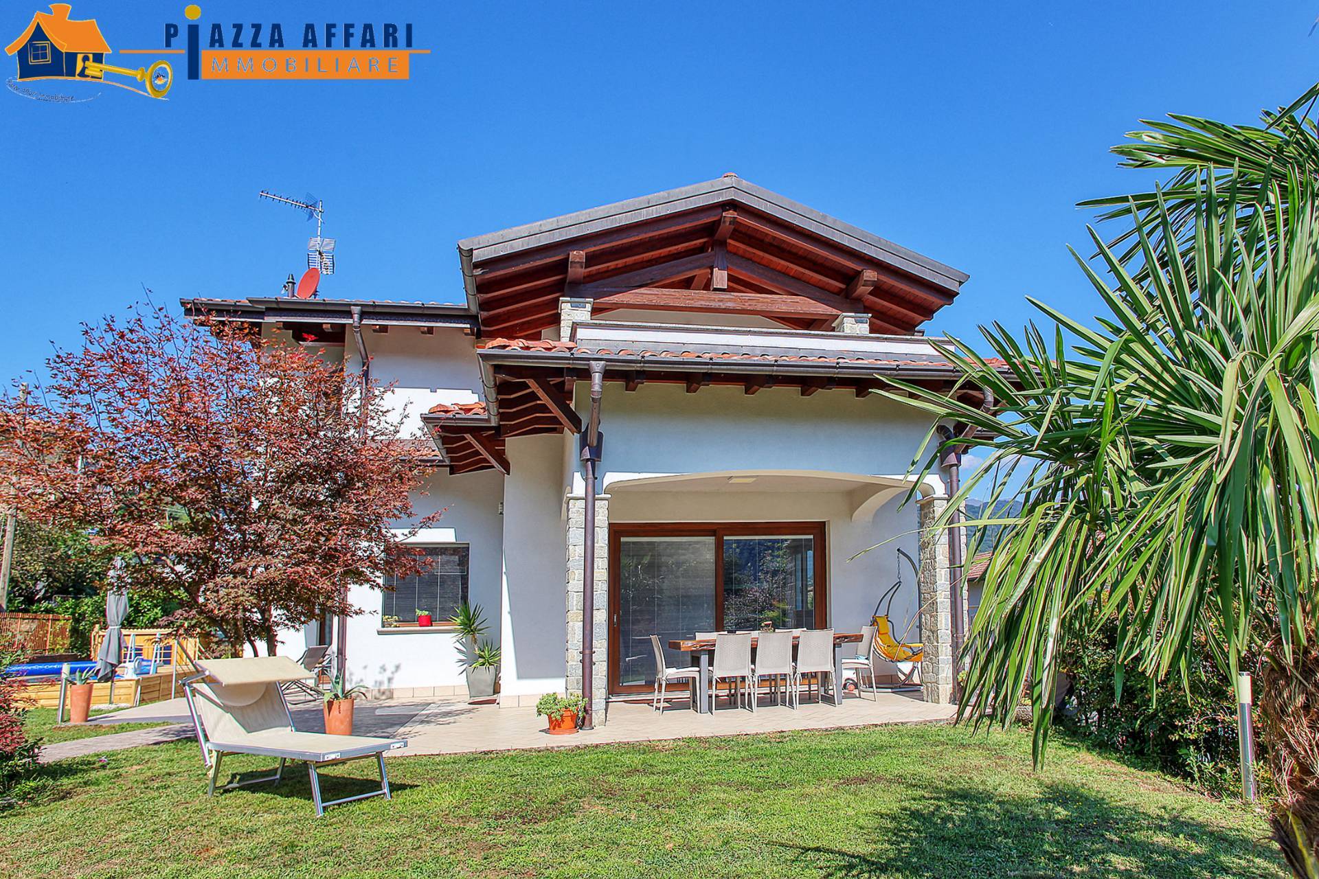 Villa in vendita a Lavena Ponte Tresa