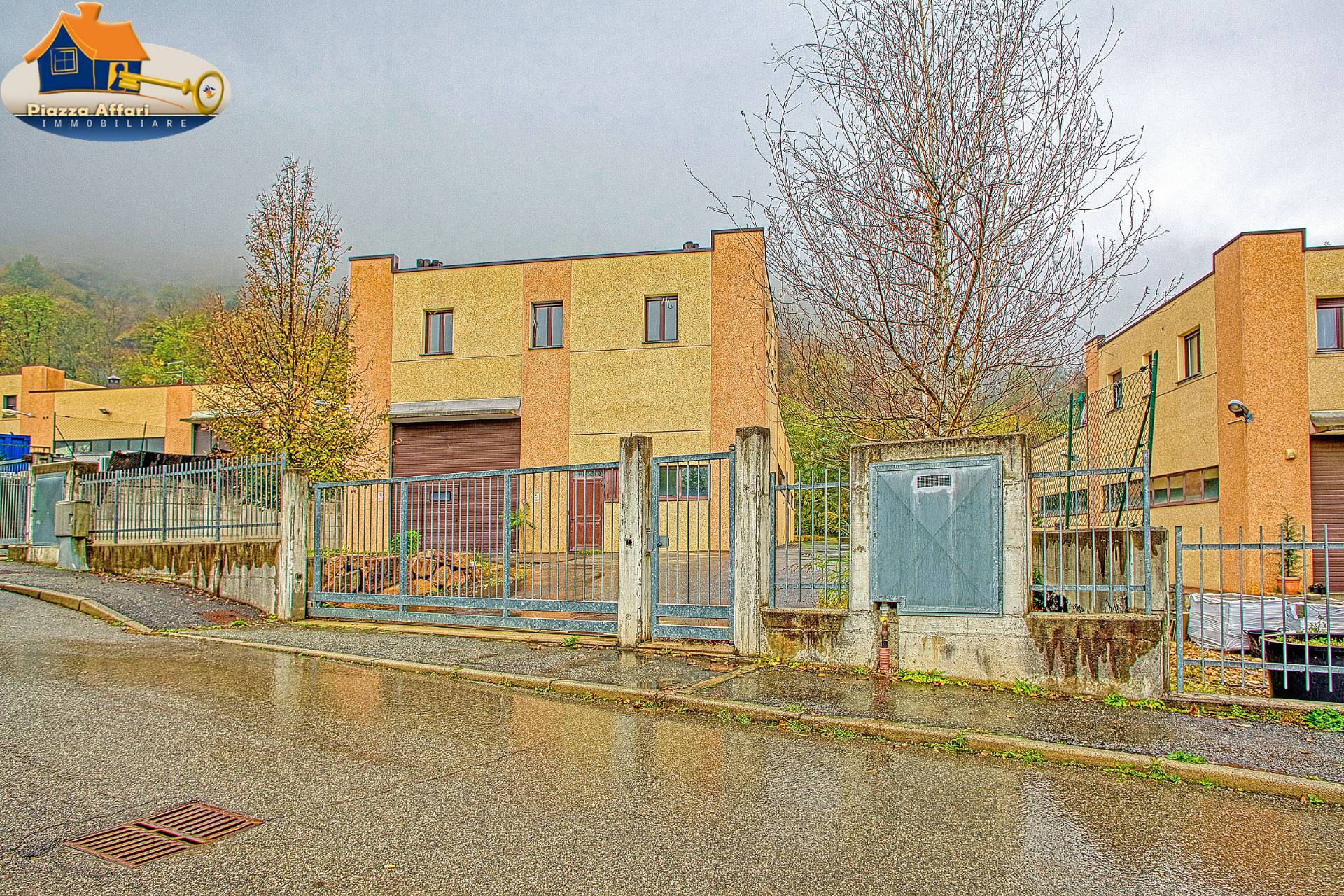 Capannone in vendita a Lavena Ponte Tresa