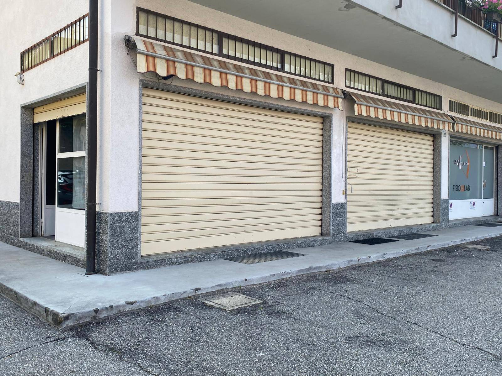 Locale commerciale in affitto a Cunardo