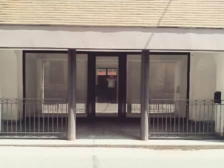 Locale commerciale in vendita a Porto Ceresio